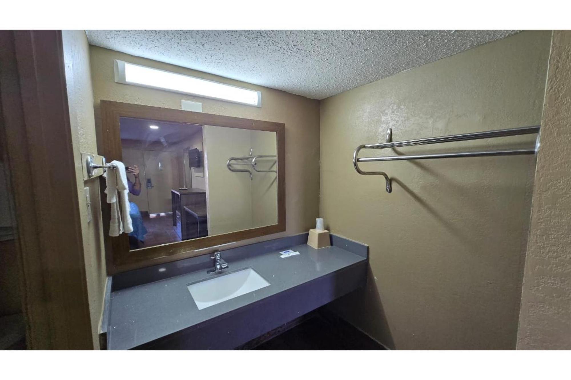 Diamond Inn Motel By Oyo Jackson Hwy 80- I-20 Εξωτερικό φωτογραφία